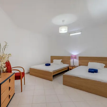 12 Persons Villa Very Close To Beach With Pool 別荘 アルマカオ・デ・ペラ