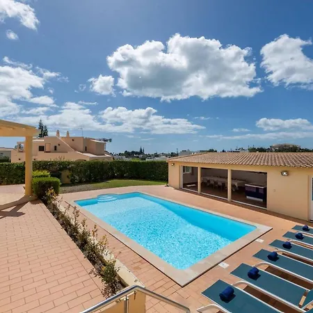 別荘 12 Persons Villa Very Close To Beach With Pool
