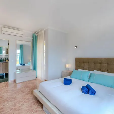 12 Persons Villa Very Close To Beach With Pool Дом отдыха *