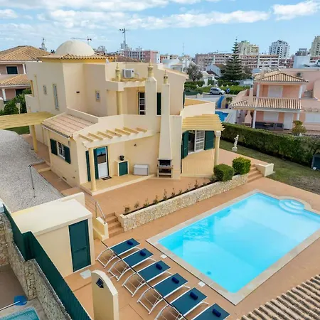 12 Persons Villa Very Close To Beach With Pool